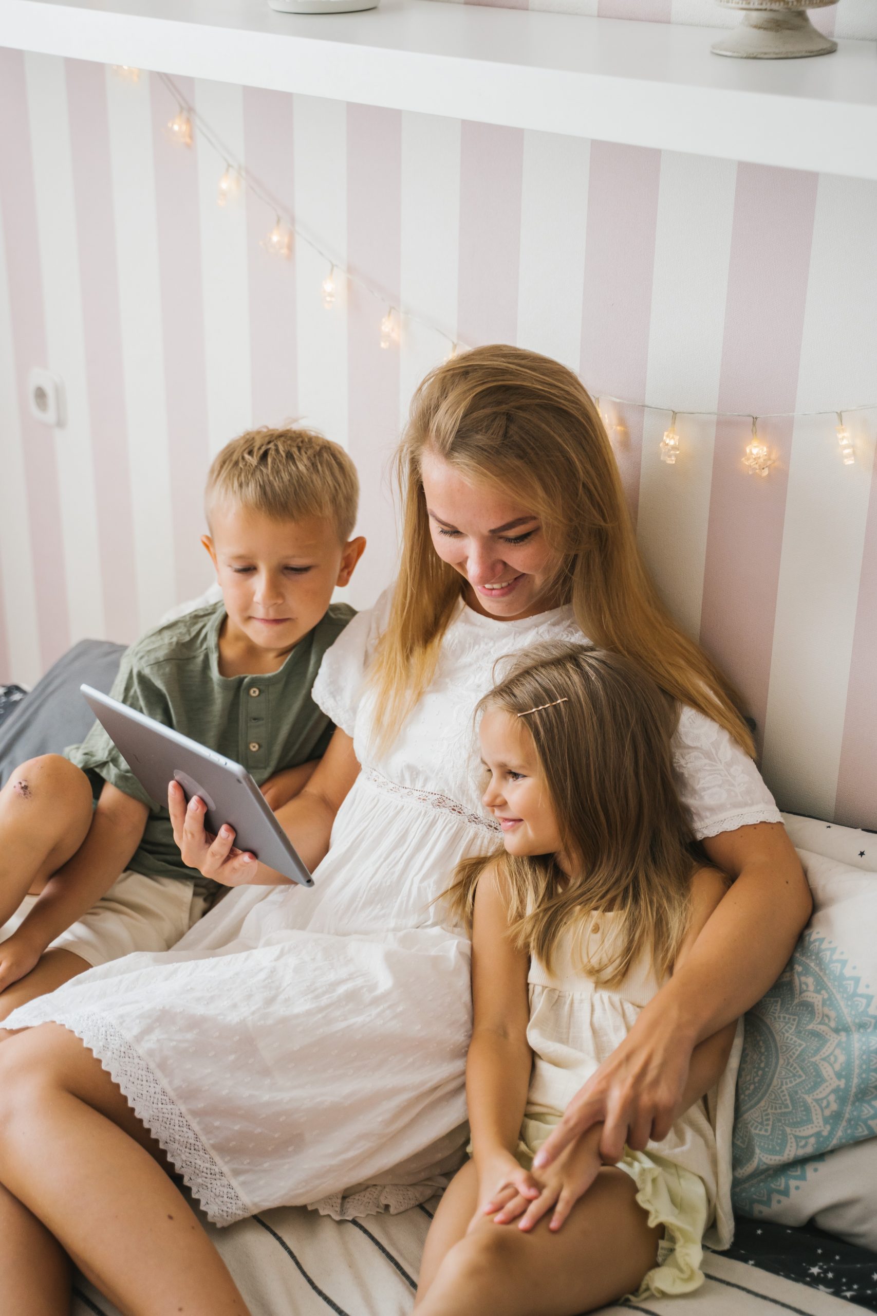Comment la loi protège-t-elle vos enfants des escrocs en ligne ?