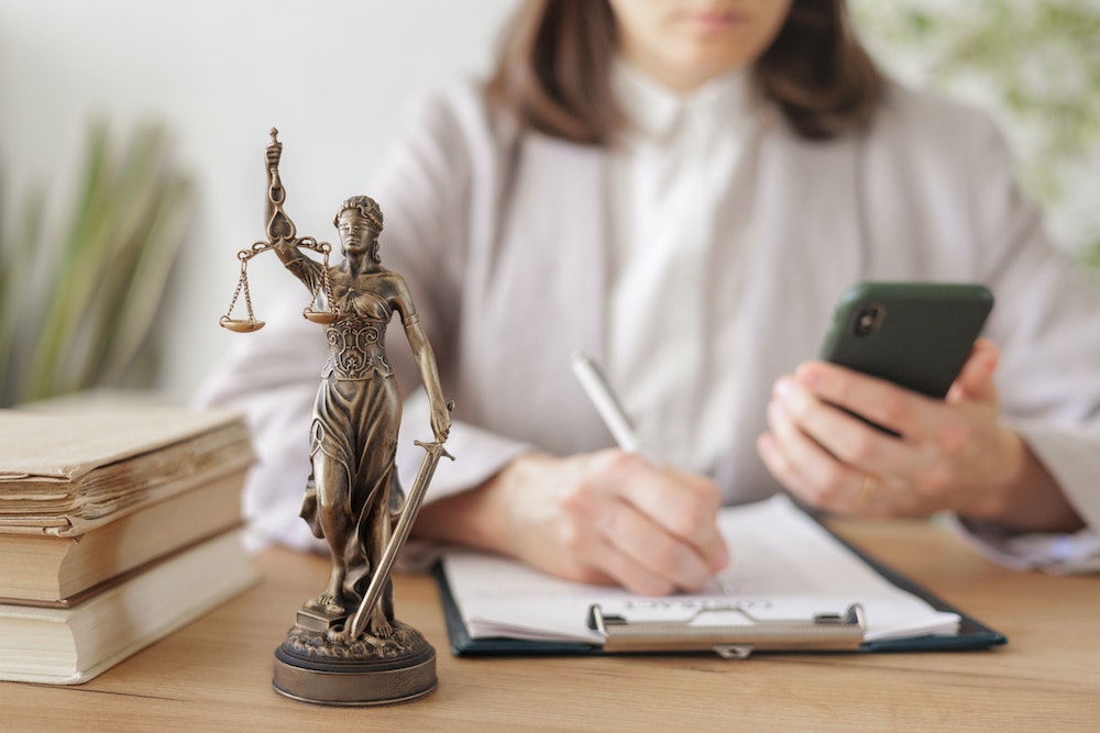 Lettre de mise en demeure : un outil juridique essentiel pour protéger vos droits