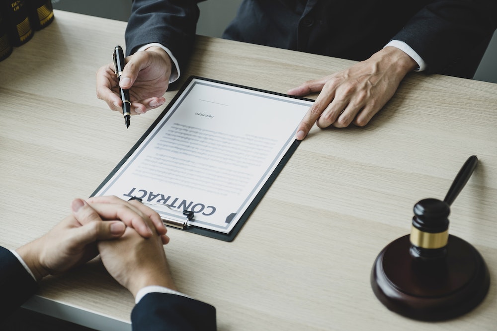 Les aspects juridiques cruciaux de la reprise d'entreprise
