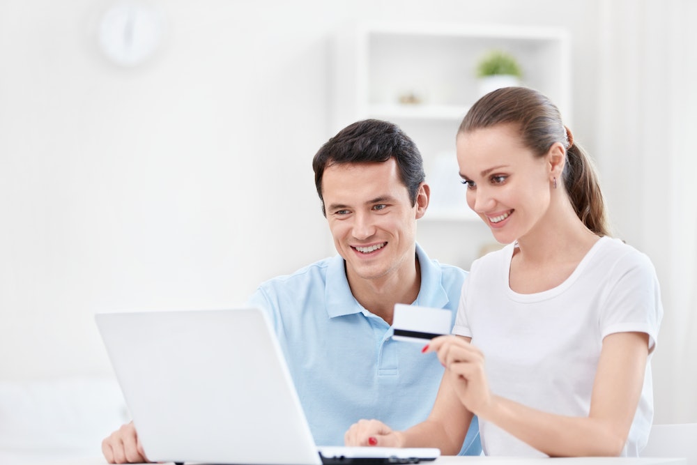 Interdit bancaire : comprendre les conséquences et les solutions